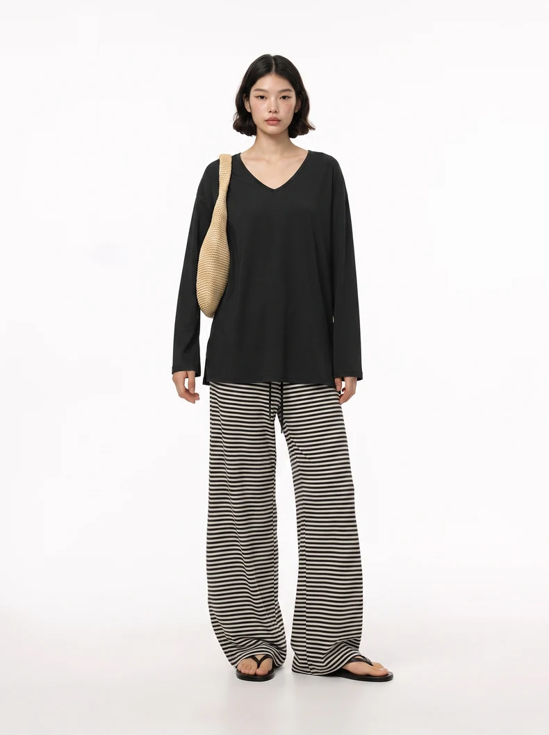 V-Neck Slit Long Sleeve T-Shirt image 19