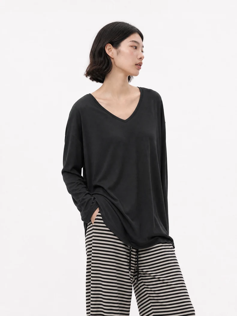 V-Neck Slit Long Sleeve T-Shirt image 20