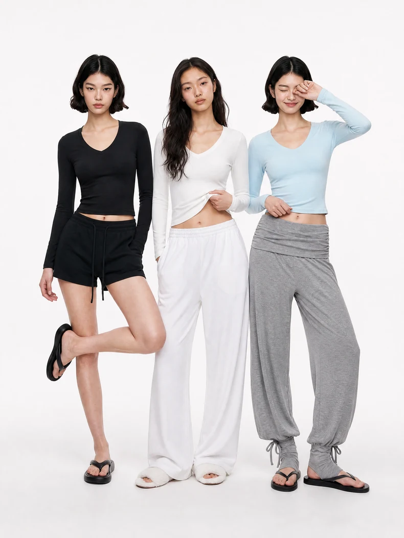 V-Neck Slim Wool Base Layer image 2