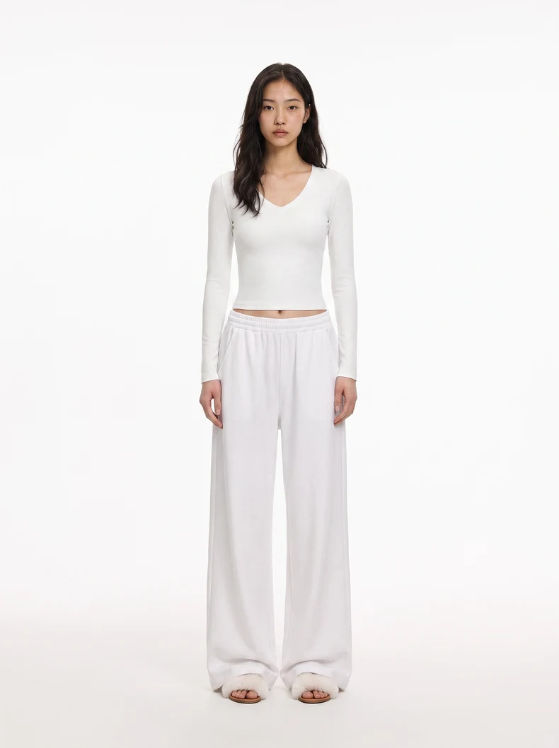 V-Neck Slim Wool Base Layer image 3
