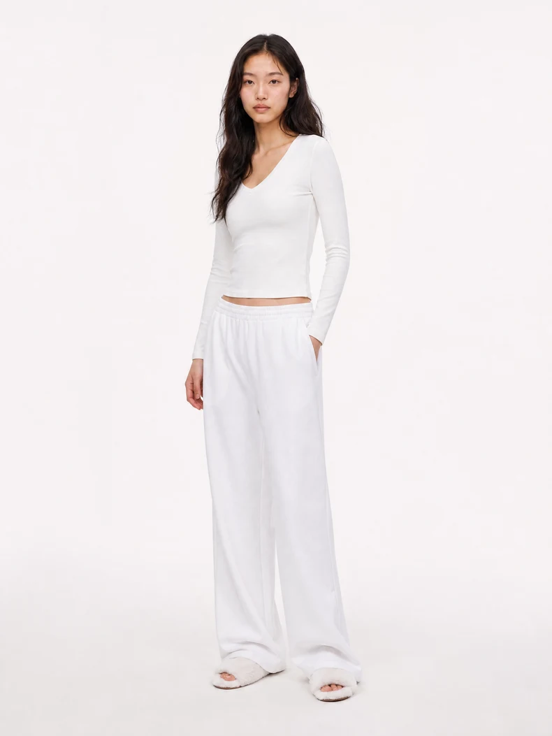 V-Neck Slim Wool Base Layer image 4