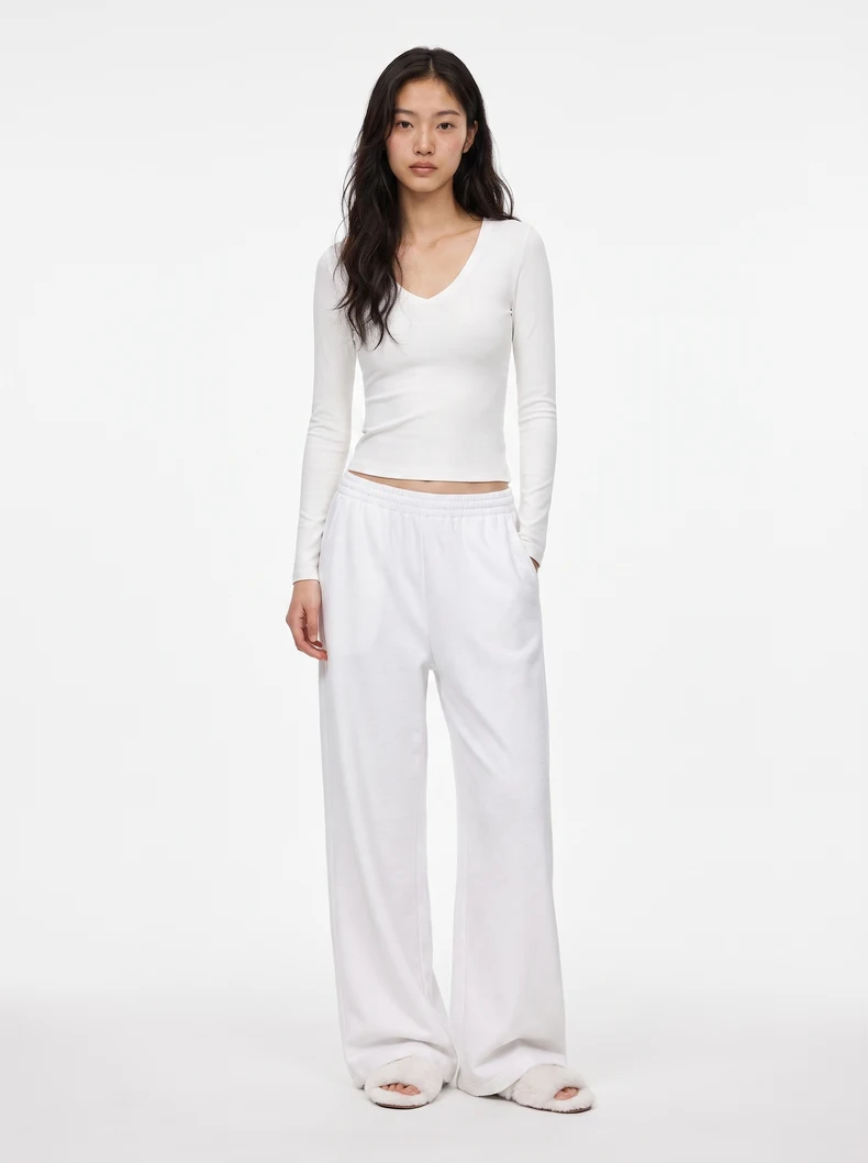 V-Neck Slim Wool Base Layer image 5